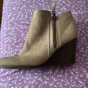 Women's Beige Ankle Boots